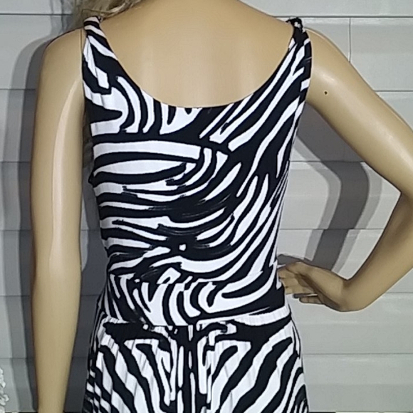 A.n.a black and white lightweight summer dress - Picture 5 of 8